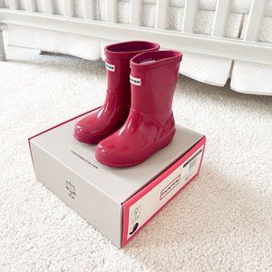 Hunter Kids First Classic Gloss Rain Boots in Military Red